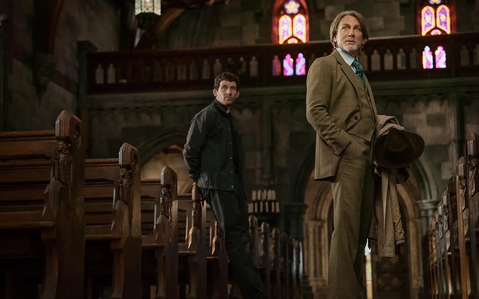 Wake Up Dead Man: A Knives Out Mystery